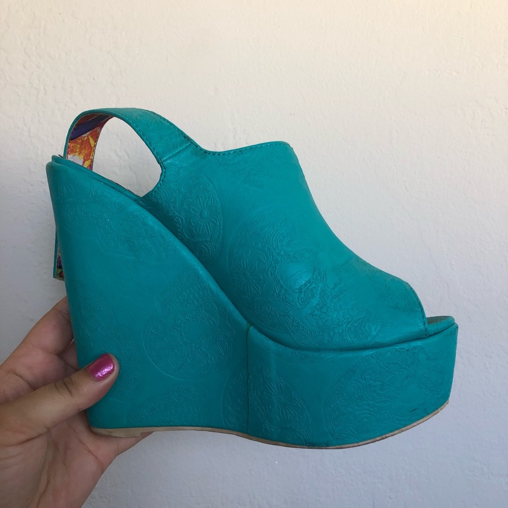 Platform heels - Picture 3 of 6